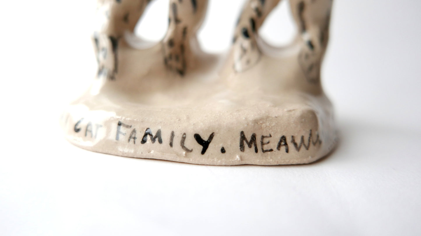 Cat Family Meawww