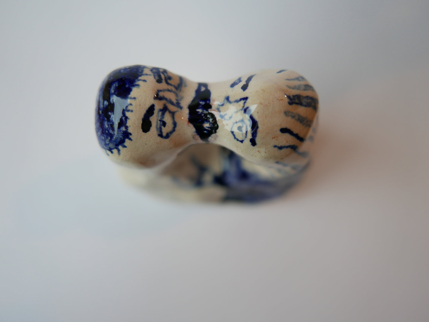 Kissers - A Ceramic Ornament